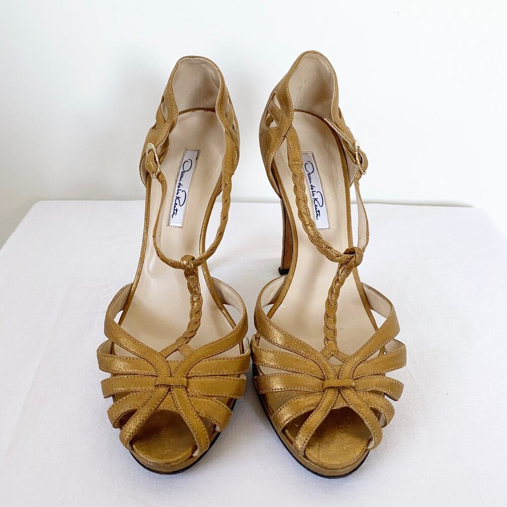 Oscar de la Renta Leather T-Strap Cut Out Braided Metallic Gold Pumps Size 37 - Picture 3 of 10